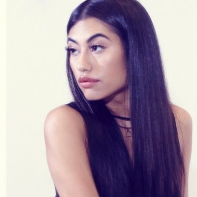 sophiarpgg's profile picture. « Les personnes sans personnalité jouent un personnage.»