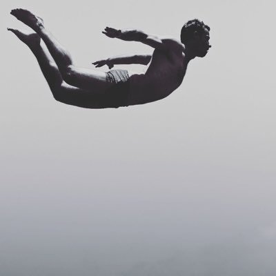 whuttthefish's profile picture. straight as a circle🌈