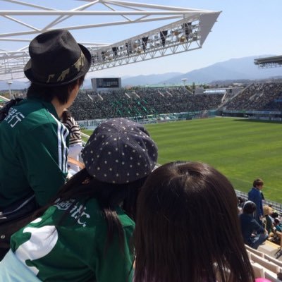 川崎フロンターレ、松本山雅、日本代表、海外で頑張る日本人選手を応援してます。スポーツ好き、無言フォロー失礼します🙇♂️
1993年のJリーグ開幕とドーハの悲劇をきっかけに日本サッカーを応援させてもらってます🇯🇵
中村憲剛世代