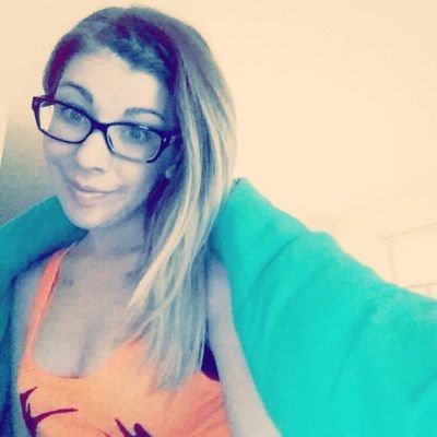 XoMelissaD's profile picture. Registered Nurse 💕- Powered by ☕ &🍷#TooOldToTweet https://t.co/5nrJEKj2rR