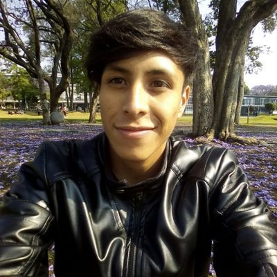 Un año más todo vuelve a cambiar
sin necesidad,
mirando atrás quiero recuperar
lo que perdí, lo que ya no está.