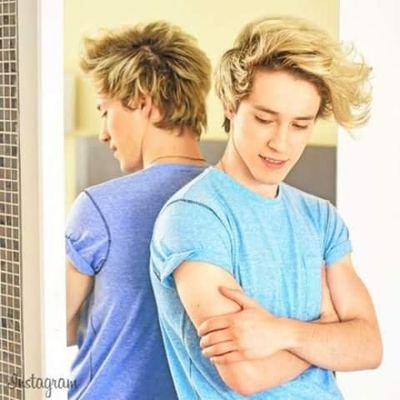 AleAyal99538729's profile picture. 