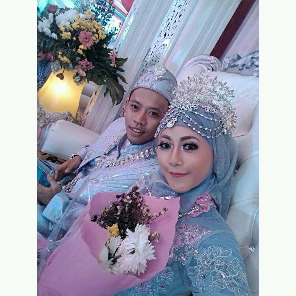 My wife SELVIANI💍💙and my son Muhammad nabil ramadhan👶❤