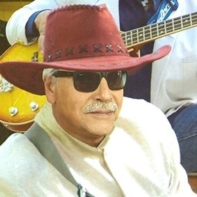 giandis57's profile picture. Nella Storia degli Alunni del Sole Gruppo di Musica Leggera Produzione e Direzione Artistica Rosario Cava e Figlio 329.3884057 - 327.7383764