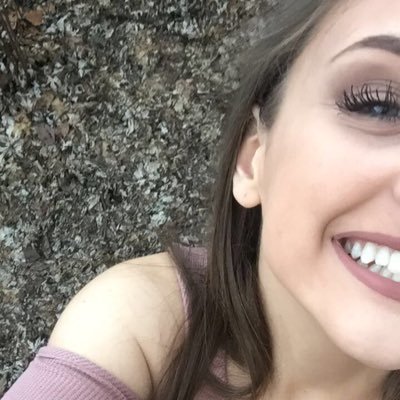 Brunette8abe's profile picture. 