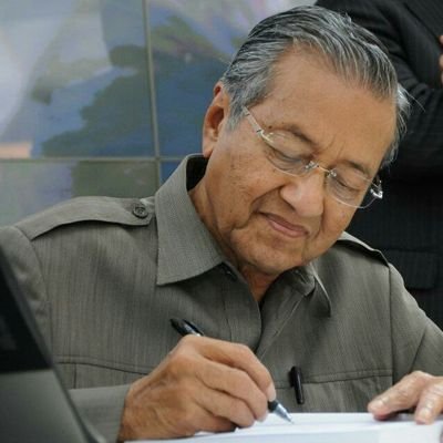 Welcome to the official Twitter for Dr. Mahathir Mohamad fansite ; Prime Minister of Malaysia (1981 - 2003) #Quotes #LoveMalaysia #Unite