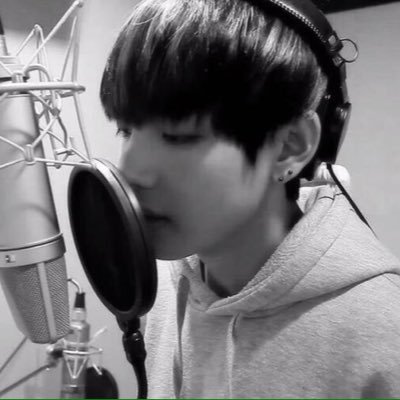 kim_bot_12's profile picture. 嫉妬/行為/独占/砂糖＆塩/部屋◎ リプ◎ フォローだけの関係は嫌だな ((絡み待ってる)) 恋人いる