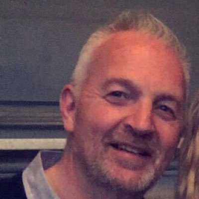 Living the dream 👍 😂. Proud father of 3 great children. Super Leeds fan ⚽️ & pants golfer 🏌️♂️.