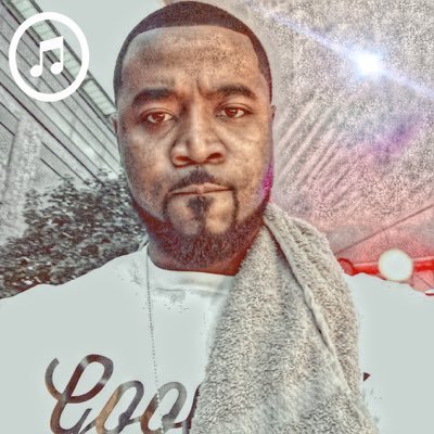 ⚪️Professional Musician ⚪️Producer ⚪️LightSeeker ⚪️Son, Brother, and Father #MamaSol&thaNUTS #HighDefintionBand #MinistyMusician
