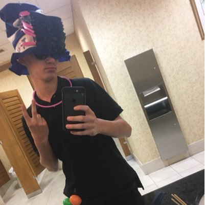 15 years old, loves Baseball, Basketball and Fishing. Fortnite YouTuber and Streamer! Go follow the clan Twitter @TheCrucialFort