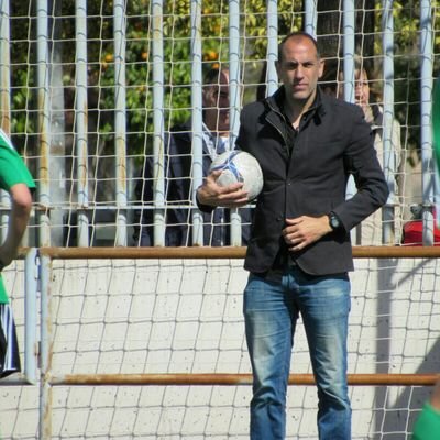 Entrenador Nacional UEFA PRO. Director Deportivo RFEF. Ex-entrenador Real Balompédica Linense 1 RFEF, Atlético Sanluqueño 2 B y CD Rota 3