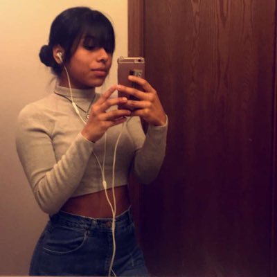 MgMellc_'s profile picture. I am not a Phoenix, but a woman with a brutal force that managed to leave hell :)