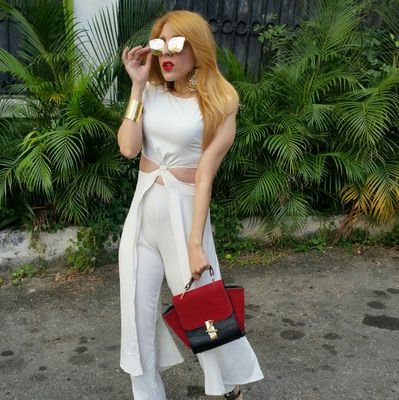 amaliago1988's profile picture. Periodista, fashion Blogger, amante de la moda, Ser diferente es mi estilo. Instagram: @fashionamalia