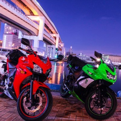 Ninaja250r にまたがる大学生です。 バイク暦数ヶ月。たくさんのライダーさんとお友達になりたいです。 無言フォローごめんなさい(u_u)