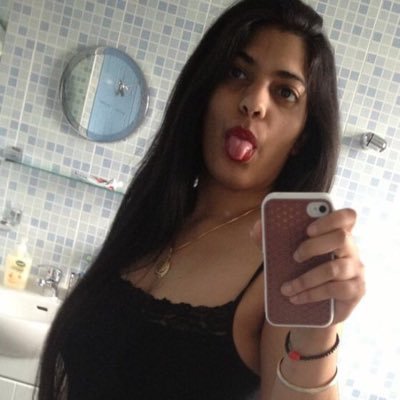 kirandhillon382's profile picture. from uk live in Essex ilford 26 love my Bhangra and rnb #bollywood