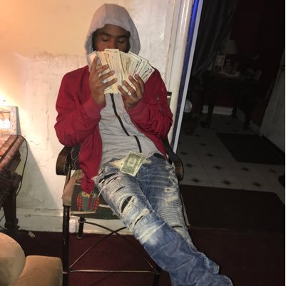 __wyane's profile picture. too laid back for you hype dudes...