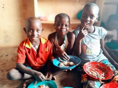Supporting more then 98 kids with school fees long term in Uganda who live in the Acholiquarter slum and Danida slum!
🔹 Education🔹 food🔹 medicine