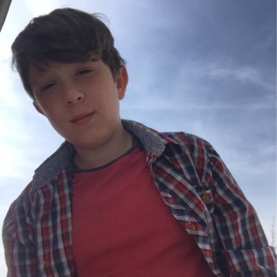 Instagram :@ETHAN_SANDERS618