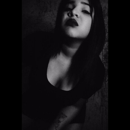 Veronicahahah's profile picture. 21a. 1,54 metros de pura maldad, Amante de los perros. Fotografia. Tatuajes. Libros.