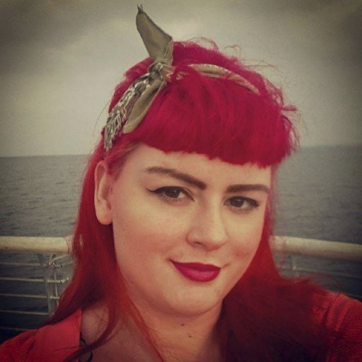 By day I'm a PPC specialist, multilingual digital marketing nerd @PPCEvolved. By night I'm a plus-size fashion blogger, girl geek & strong woman.