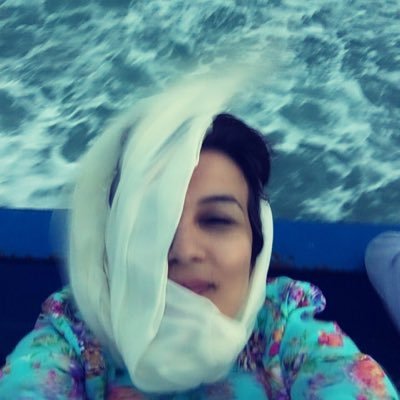 iemen_jalili's profile picture. (پزشک عمومی) / تو نی‌لبک خودت را بزن، آنهایی که پایشان به زمین میخکوب نیست با صدای موسیقی تو به رقص درخواهند آمد.[از کتاب مادر/ماکسیم گورکی]
