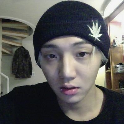 gwamobsly's profile picture. bio: gwam, 24an, glandeur, charmeur, ETERO E PO PD OK, sensibl.., am 2 poet e filozof, umorist, remonteur 2 moral 7/24