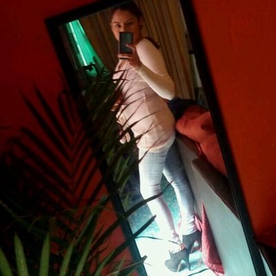 careaga977's profile picture. 