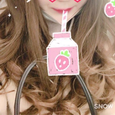 料理する事も大好きだけど、食べる事も大好きですっ！色んな美味しいお店めぐりして幸せになりたいので、都内でおいしい和食やフレンチ、中華、デザートなんでもおしえてください⁽⁽ ପ( ´｡•༝•｡` )ଓ ⁾⁾♡