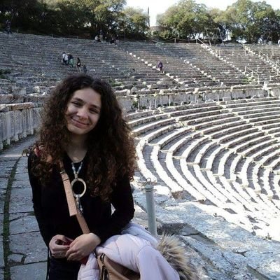 Annyoncer2001's profile picture. 👑Actress Wannabe
#Ouat👑
#BeautyandtheBeast💕
↪Live and Breath for Theater🌈