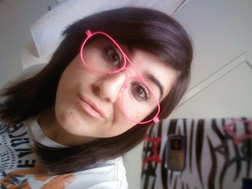 im bella. aaaaand, im awesome, and crazy. :D