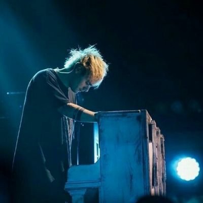 5sosFam Michael girl #cashtonisreal my bff @make_is_real #polandwaitingfor5sos3