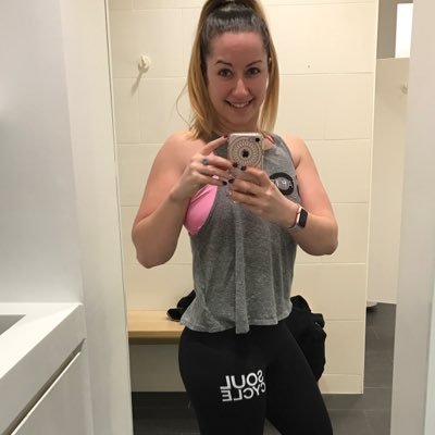 fit_vettech's profile picture. soul cycle obsessed☠️🚴🏼‍♀️ weigh lifting🏋🏼‍♀️ bbg💪🏻 insta:fit_vettech❤️  ..teami tea FVT10 for 10% off and fit_vettech for 15%off altarego apparel 🤗