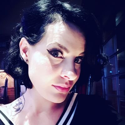 leslielove2112's profile picture. Want to share my love and light with the world through art