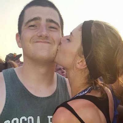 hula169's profile picture. Step By Step 👣 UTK 🍊 LOVED❣️💍