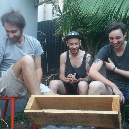 flogsband's profile picture. 