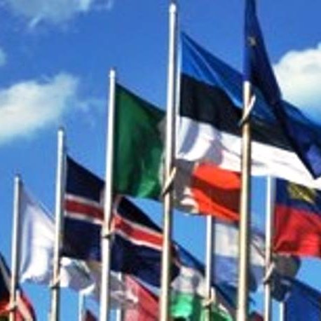 ISZ_English's profile picture. 