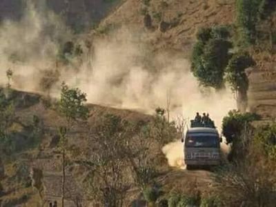 कोही मान्छेहरु आफ्नै बादल बनाउछन,,
अनी पानी पर्यो भनेर रिसाउने गर्दछन !!