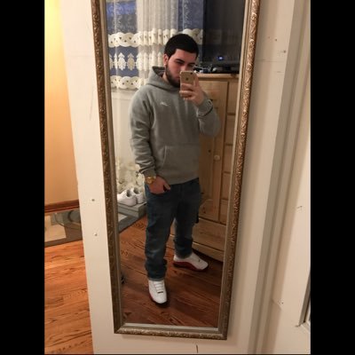 Veee_Yerrr's profile picture. 