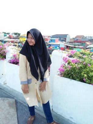 ArthaVenyta's profile picture. all beautiful in its time:)