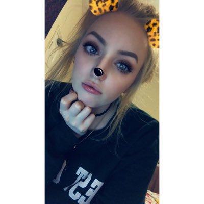 popssx_'s profile picture. 19 | UK youtuber🇬🇧 | Beauty&Lifestyle
