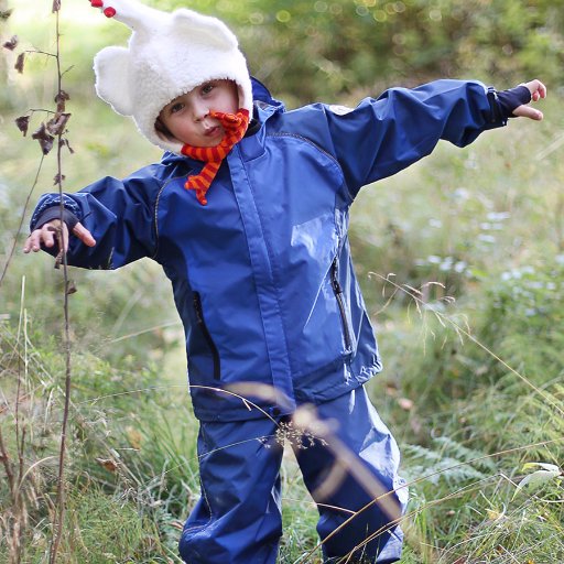Shijiazhuang Yixiu specialized in making clothes,have some brand customers with kid wear,rainwear,workwear,sleep bags,etc for about more than 20 years.