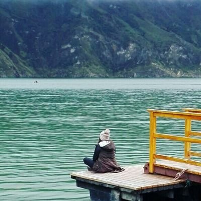 AllysonVinueza's profile picture. Estudiante de Derecho, Analista de Ciberseguridad y Politóloga.