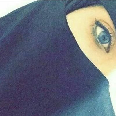 أنا الله خلق فيني { معزة نفس } ما تنعاب.. و غير « الله » .. محدن على كيفة يمشيني 

ميمي الحربي💞🙈