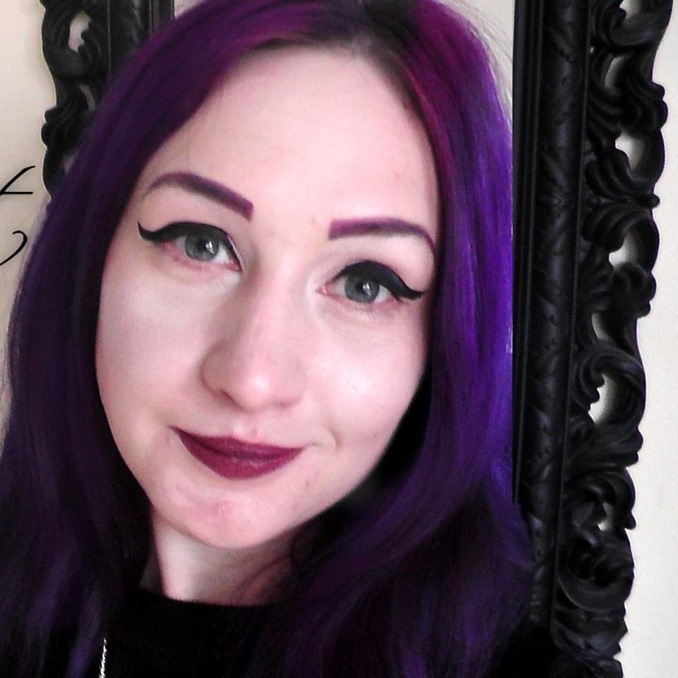 UK based ASMR Youtube Artist Fantasy Fine Artist
