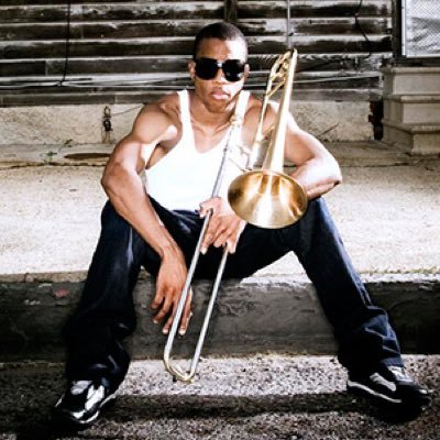 abook_tb's profile picture. U高68→n=1→NU CHS🌏→おしごと/管アン/クラースヌイ/トロンボーンを吹いたり編曲したりスマホを叩いたりしています