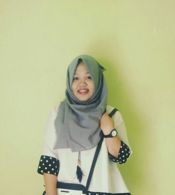 santiriyana98's profile picture. Happy day