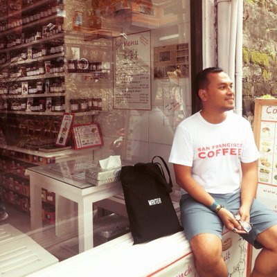 joeandrianus's profile picture. • peramu kata ditemani aroma kopi •