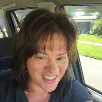 Lake Worth Beach local 🤪 | Binge TV-aholic 📺 | Beach Bum 🏖👙 | Scooter’s Mom 🐕