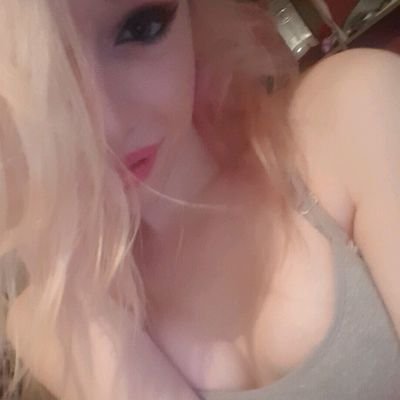 BrookeBrice's profile picture. Be ya self and be loved follow for a follow Follow me on Instagram @brooke_brice