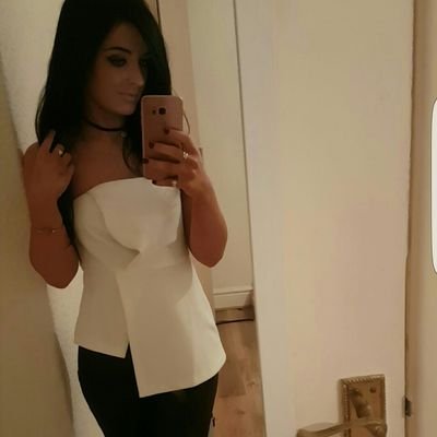 corrinne_t's profile picture. 🔸 Snapchat: corrinne_x
🔸 Instagram: corrinnethompson01
🔸 Facebook: Corrinne Thompson